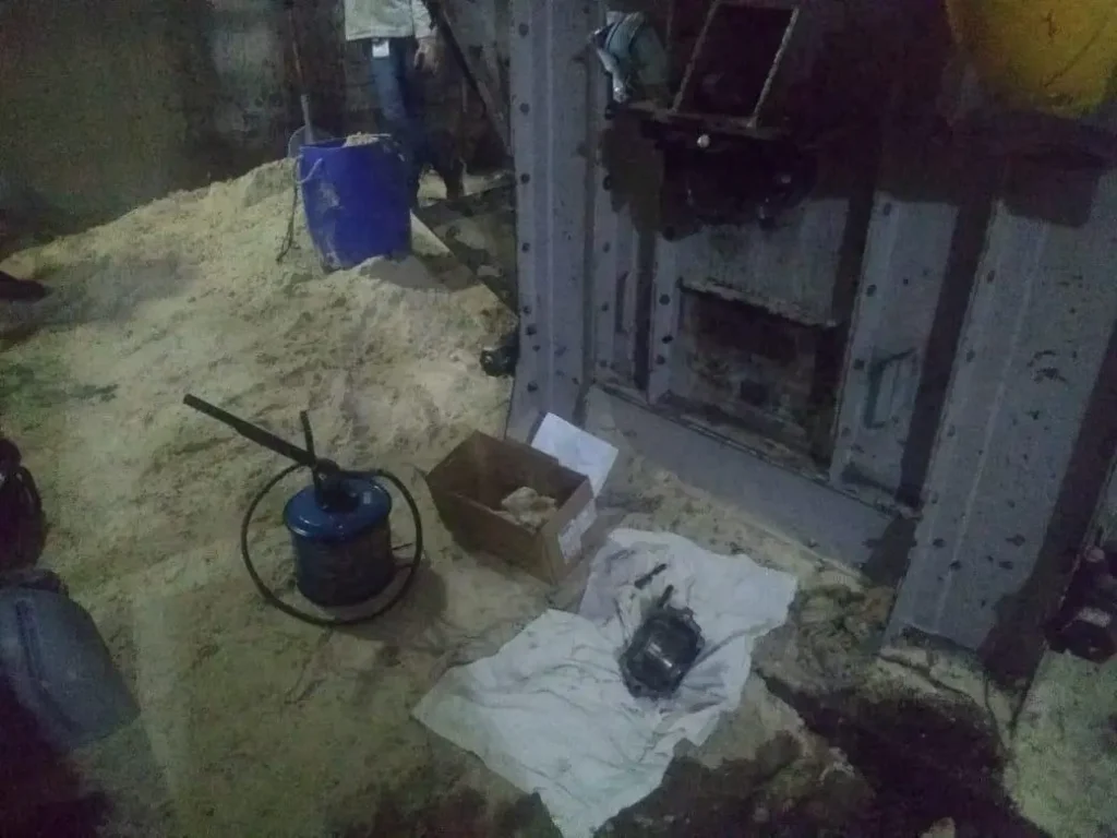 AÇUCAR PELO CHÃO EM UMA USINA